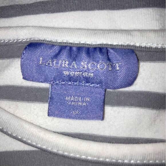 Striped Shirt Women’s 1X Bell Sleeve White Gray Blouse Top Business Professional - Picture 4 of 6